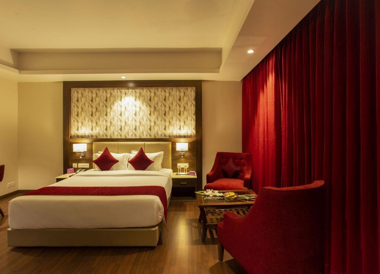 Sarovar Portico, Сомнатг Екстер'єр фото